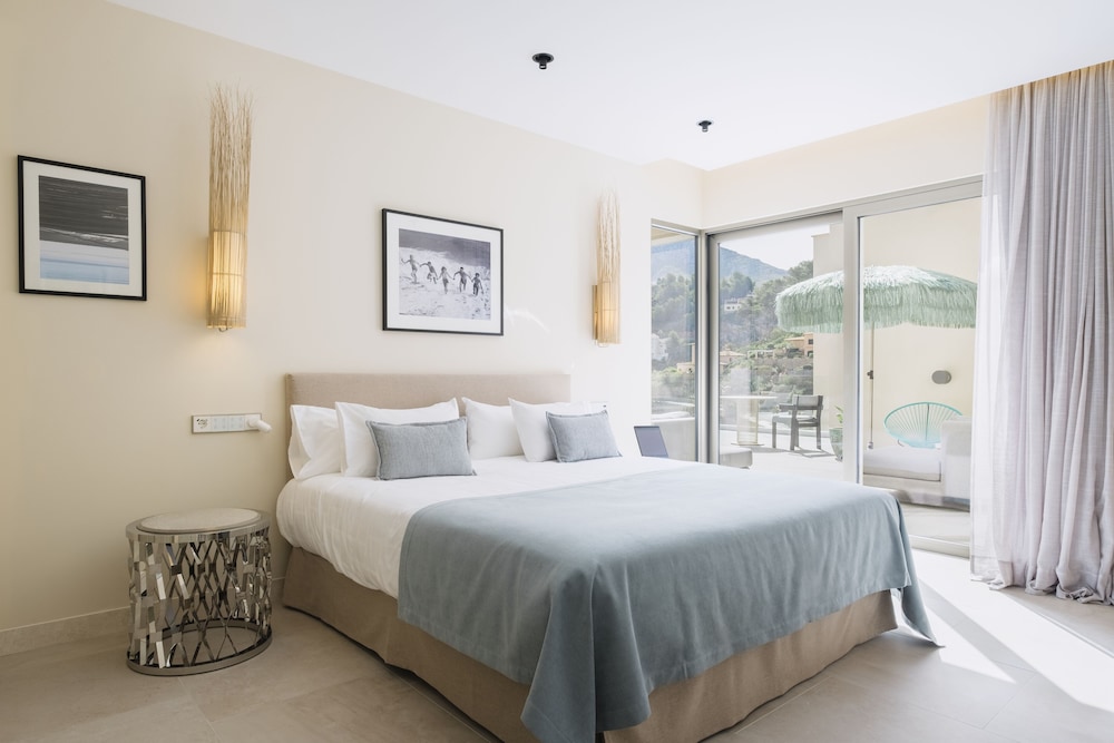 Superior Double Room, Terrace, Partial Sea View