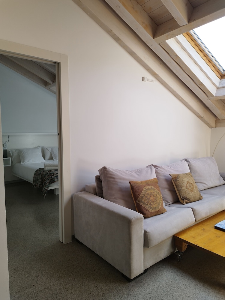 Suite (Home) Abuhardillada photo 3