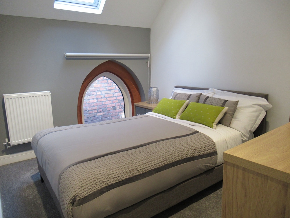 Apartment 3 Triplex sleeps 5