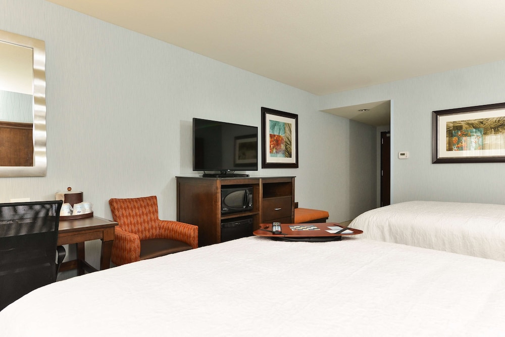Room, 2 Queen Beds, Refrigerator & Microwave photo 3