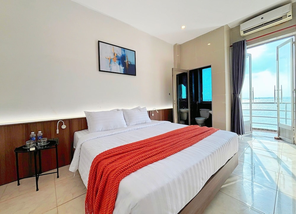 Signature Room - Photo 7
