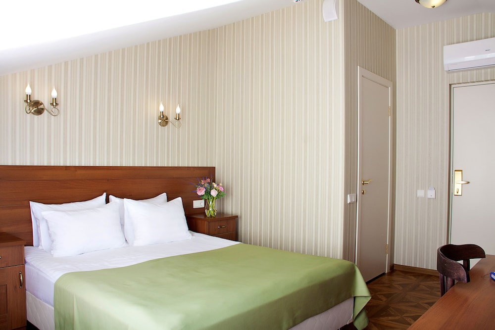 Double or Twin Room (Attic) photo 1