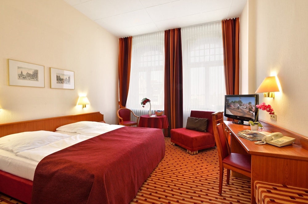 Standard Double Room photo 2