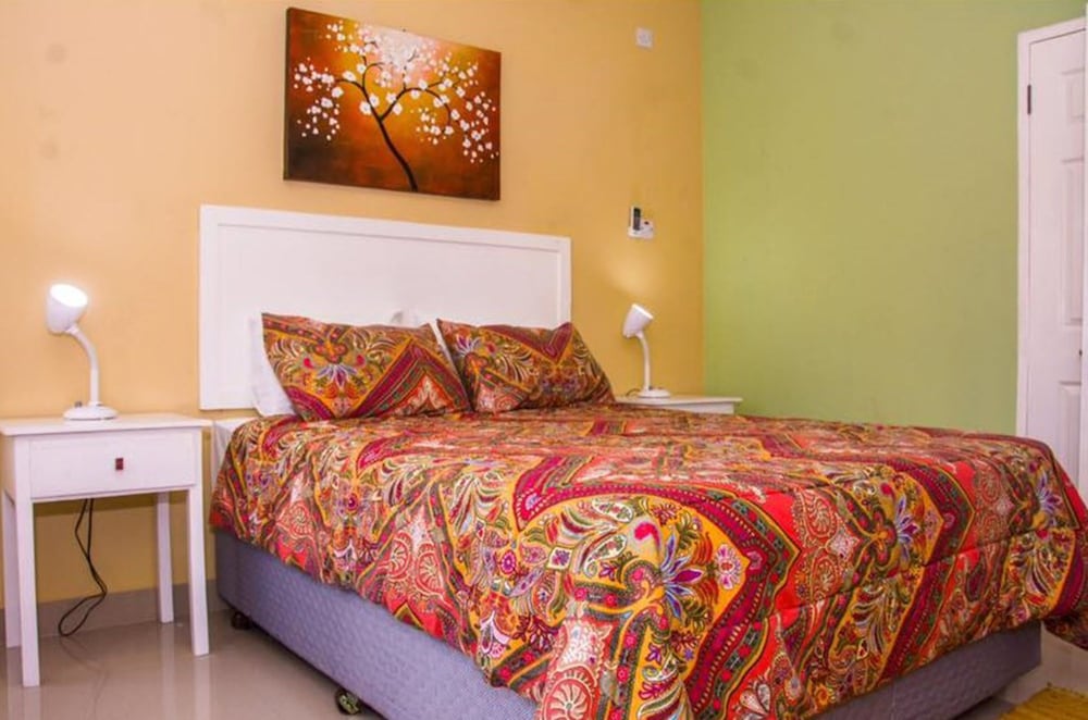 Comfort Apartment, 1 Queen Bed, Non Smoking, Garden View
