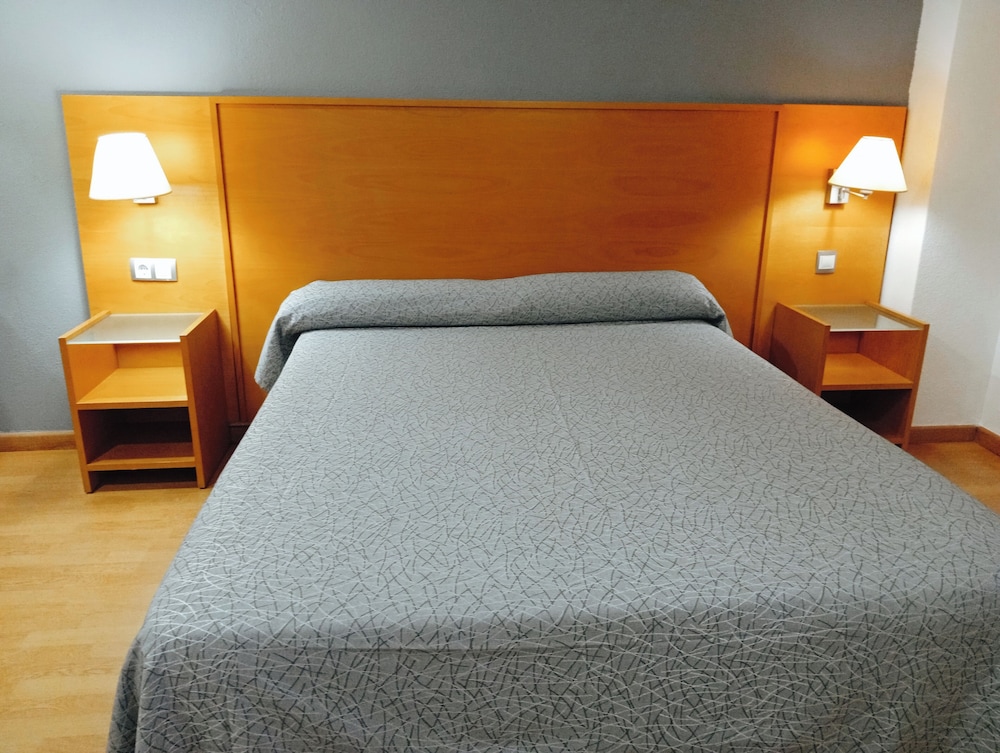Family Triple Room - Photo 5