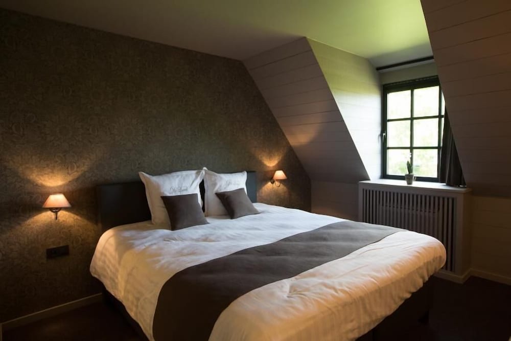Deluxe Double Room photo 3