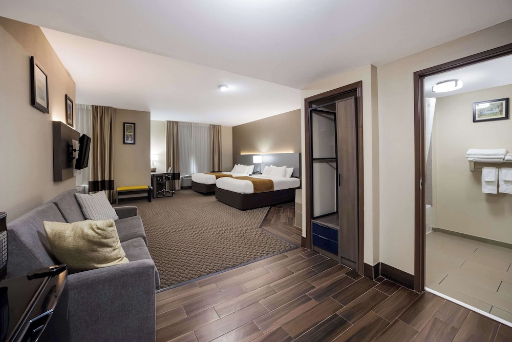 Suite, Multiple Beds, Non Smoking, Jetted Tub photo 2