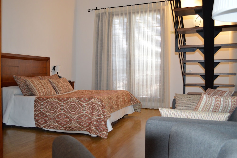 Junior Double Room, Hot Tub, Mountain View photo 2