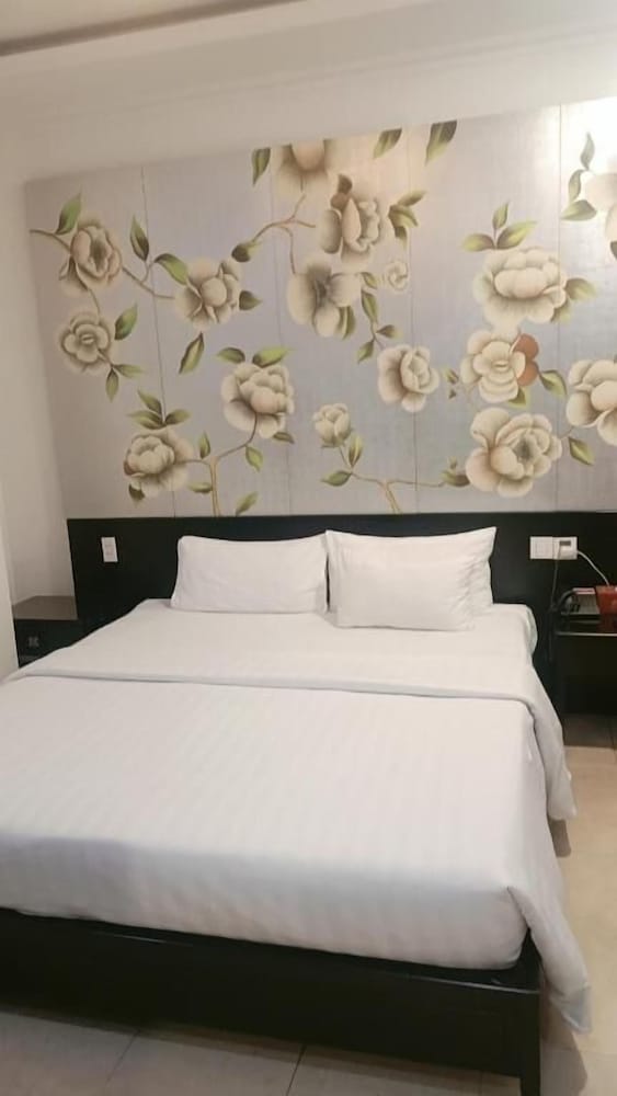 Executive Room, City View