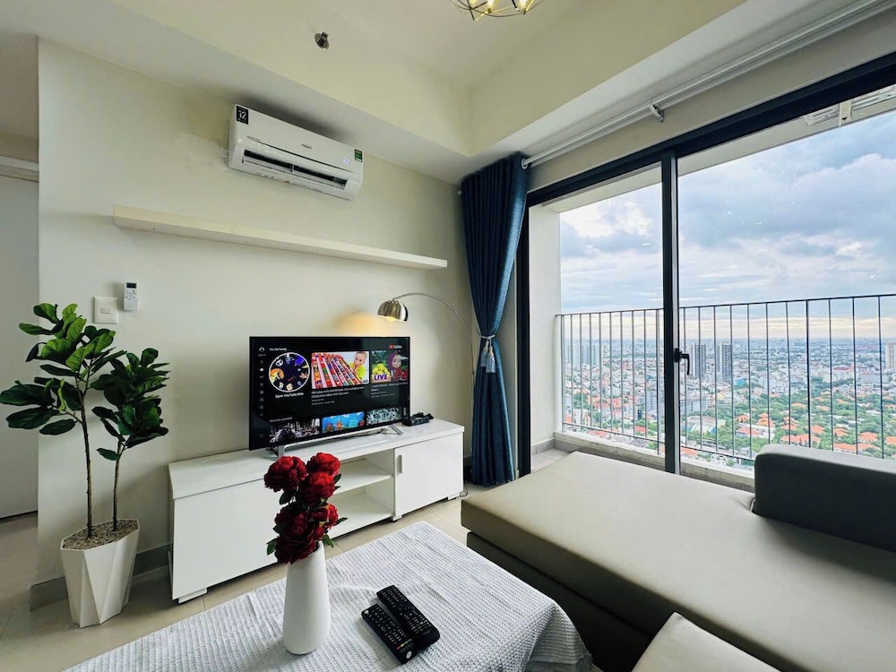 Luxury Apartment, City View