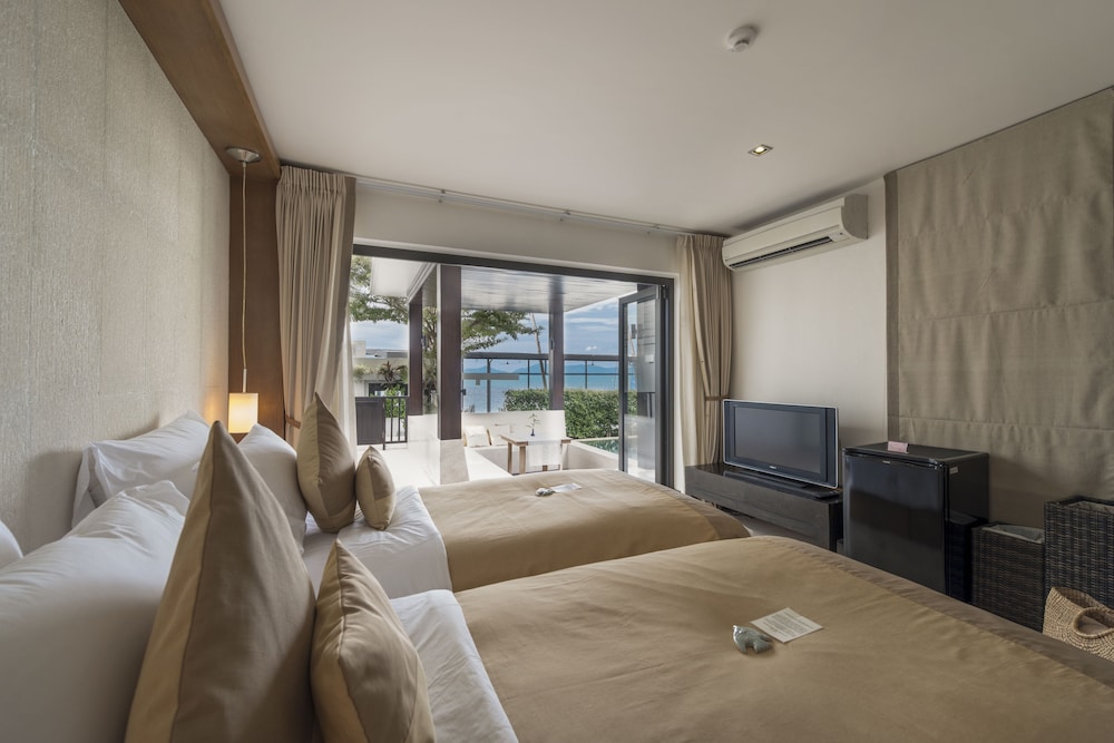 Three Bedroom Suite Pool Villa Sea with Free Minibar - Photo 16