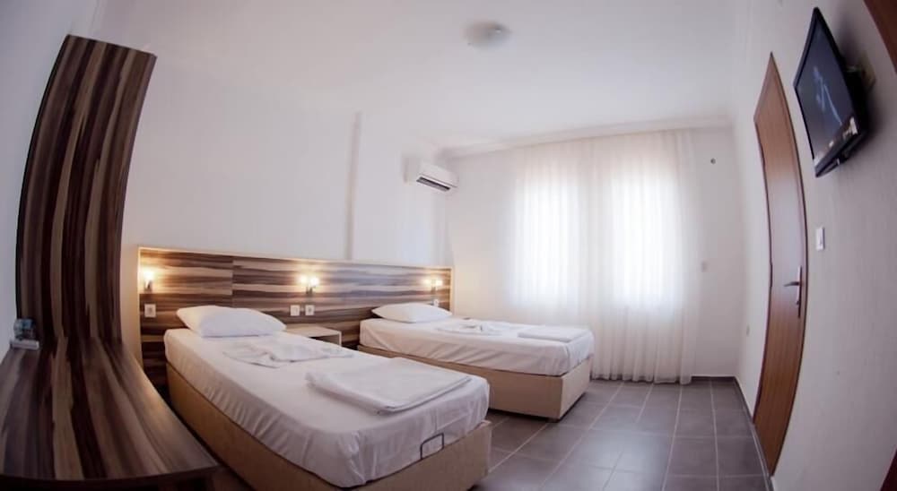 Double or Twin Room (Attic) photo 2