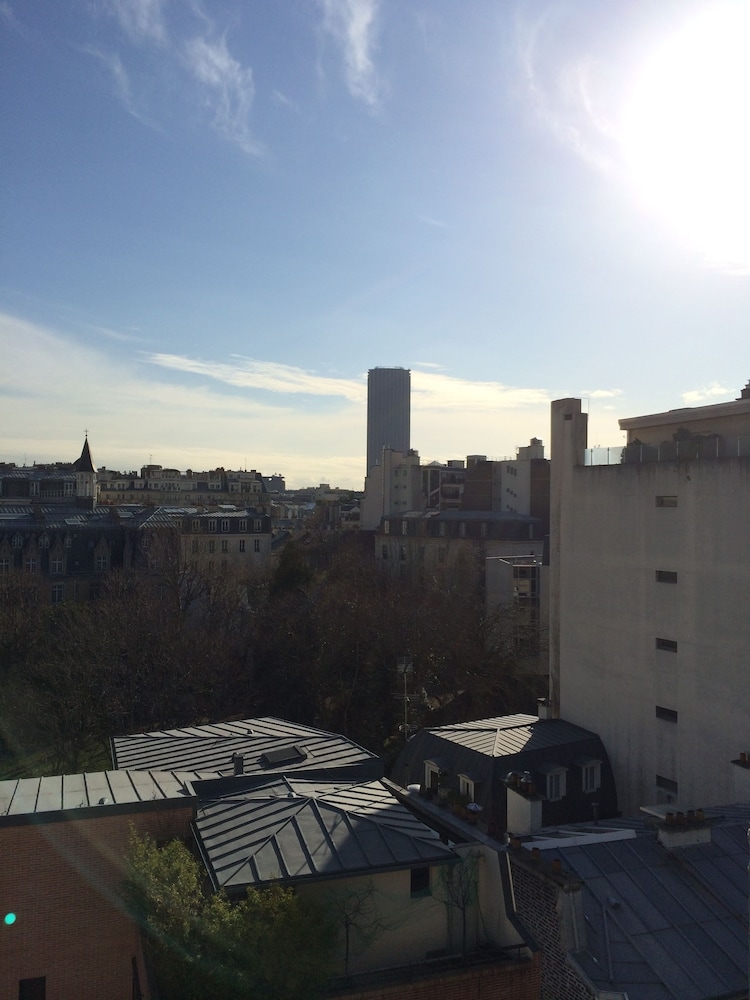 Villa Saxe Eiffel view photo