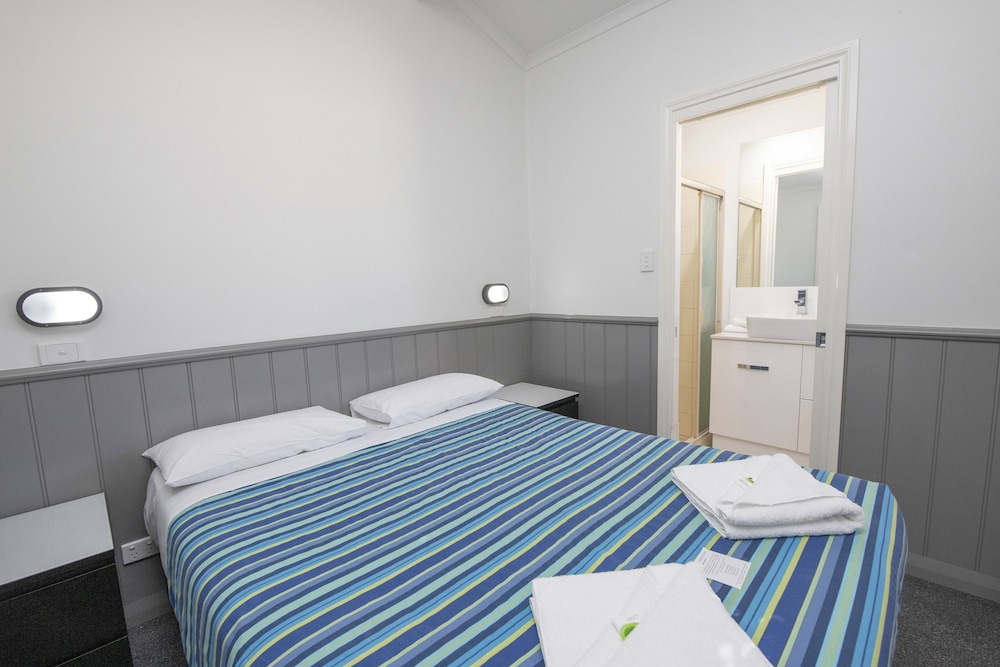 1 Bedroom photo 2
