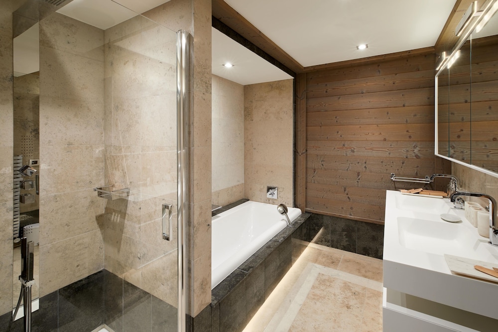 Three-Bedroom Prestige Residence photo 2