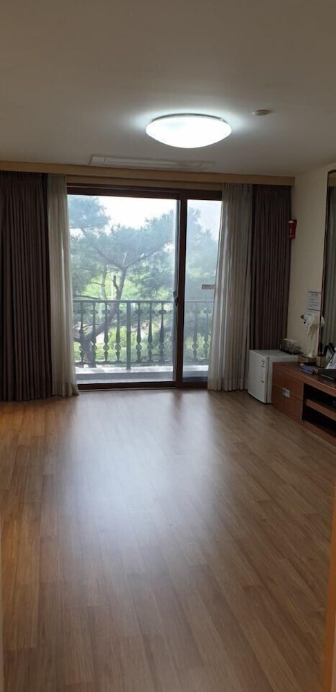 Traditional Room (2 Person) - Photo 3