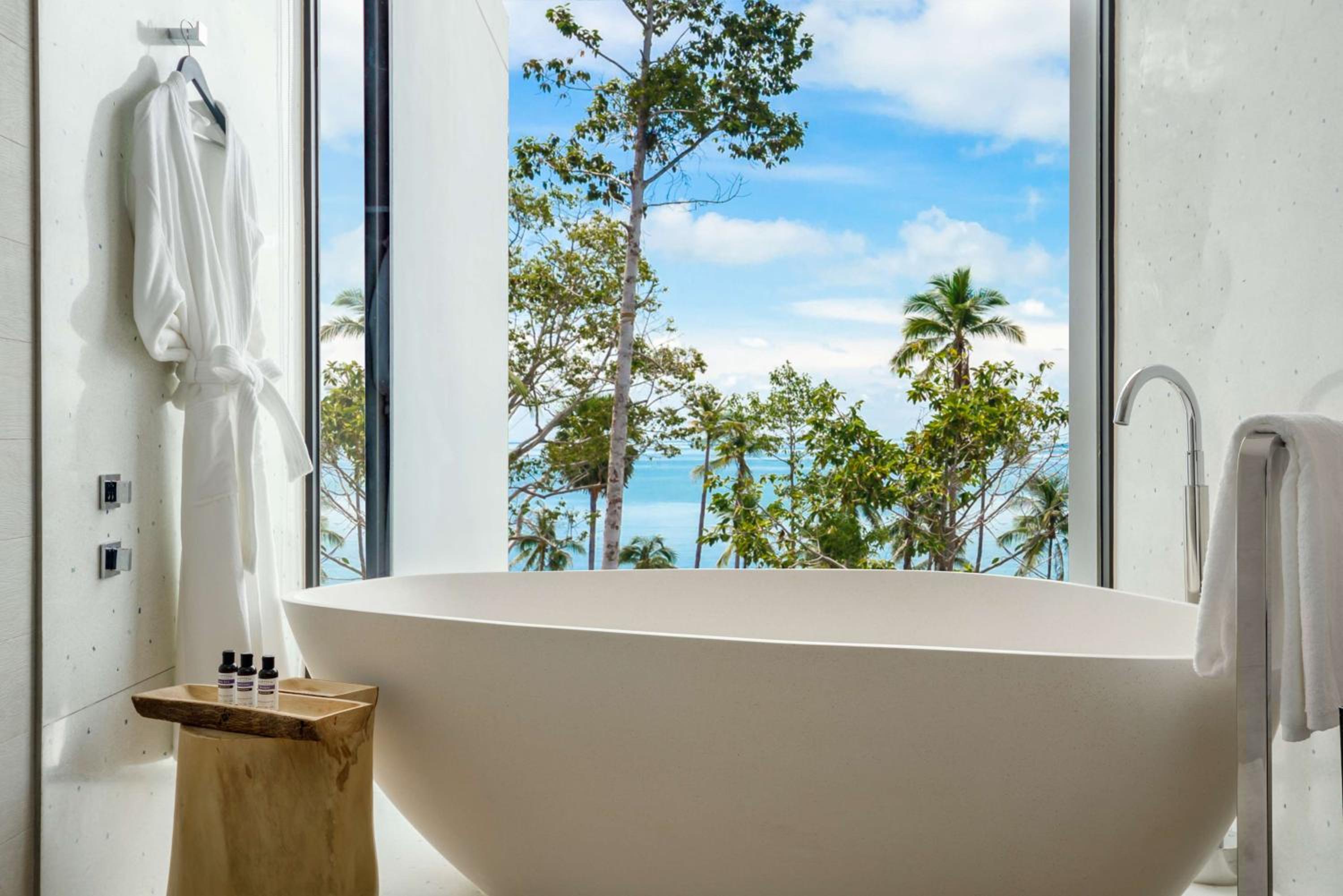 One-Bedroom Regency Suite with Club Access - Photo 4