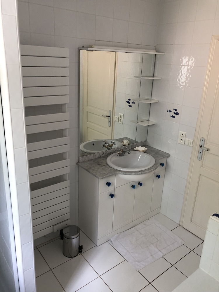Standard Double Room (Chambre 1) photo 2