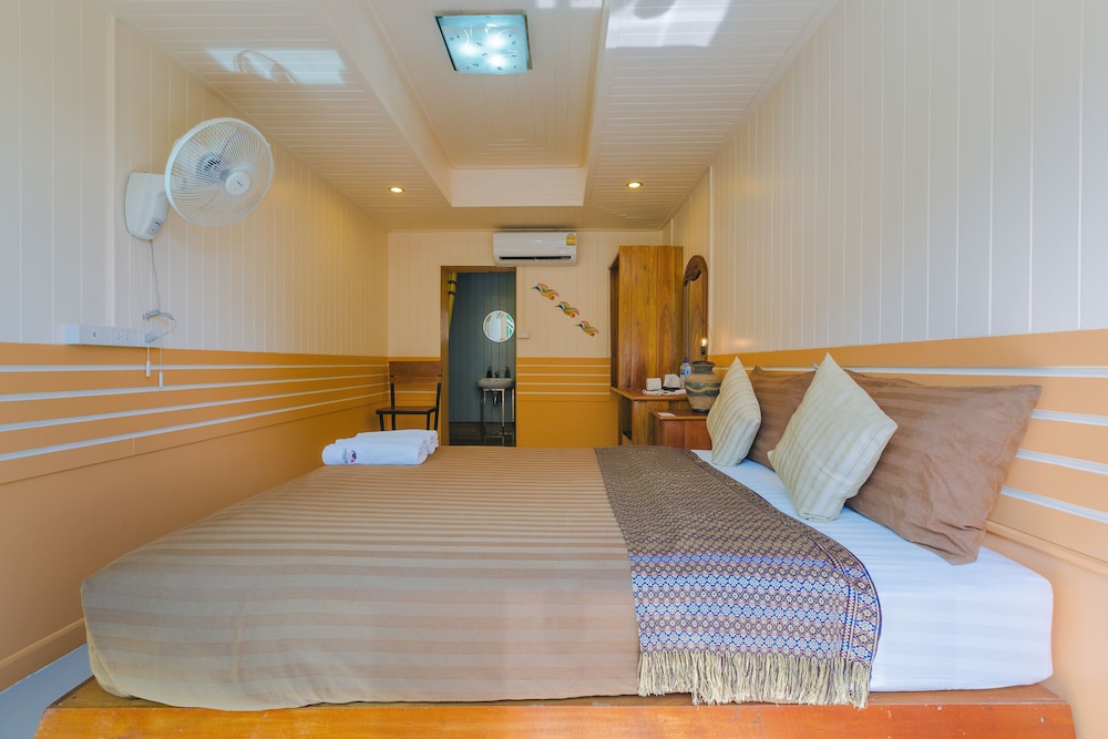 Standard Room photo 2