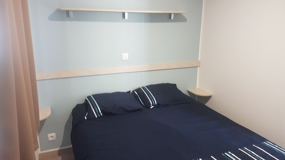 Bungalow, 2 Bedrooms, Terrace, Garden View photo 1