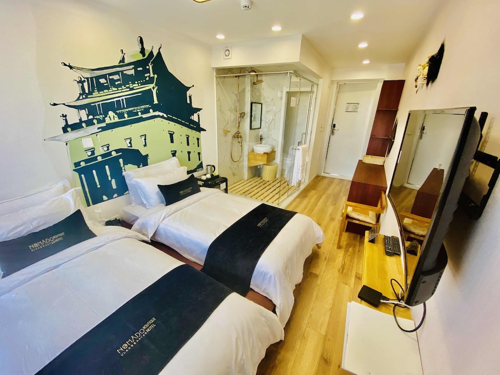 Signature Twin Room photo 2