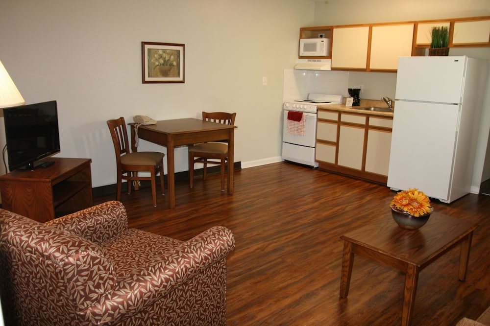 Queen Suite with Sofa Bed