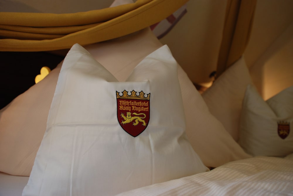 Suite, Multiple Beds, Non Smoking, Partial Lake View photo 3