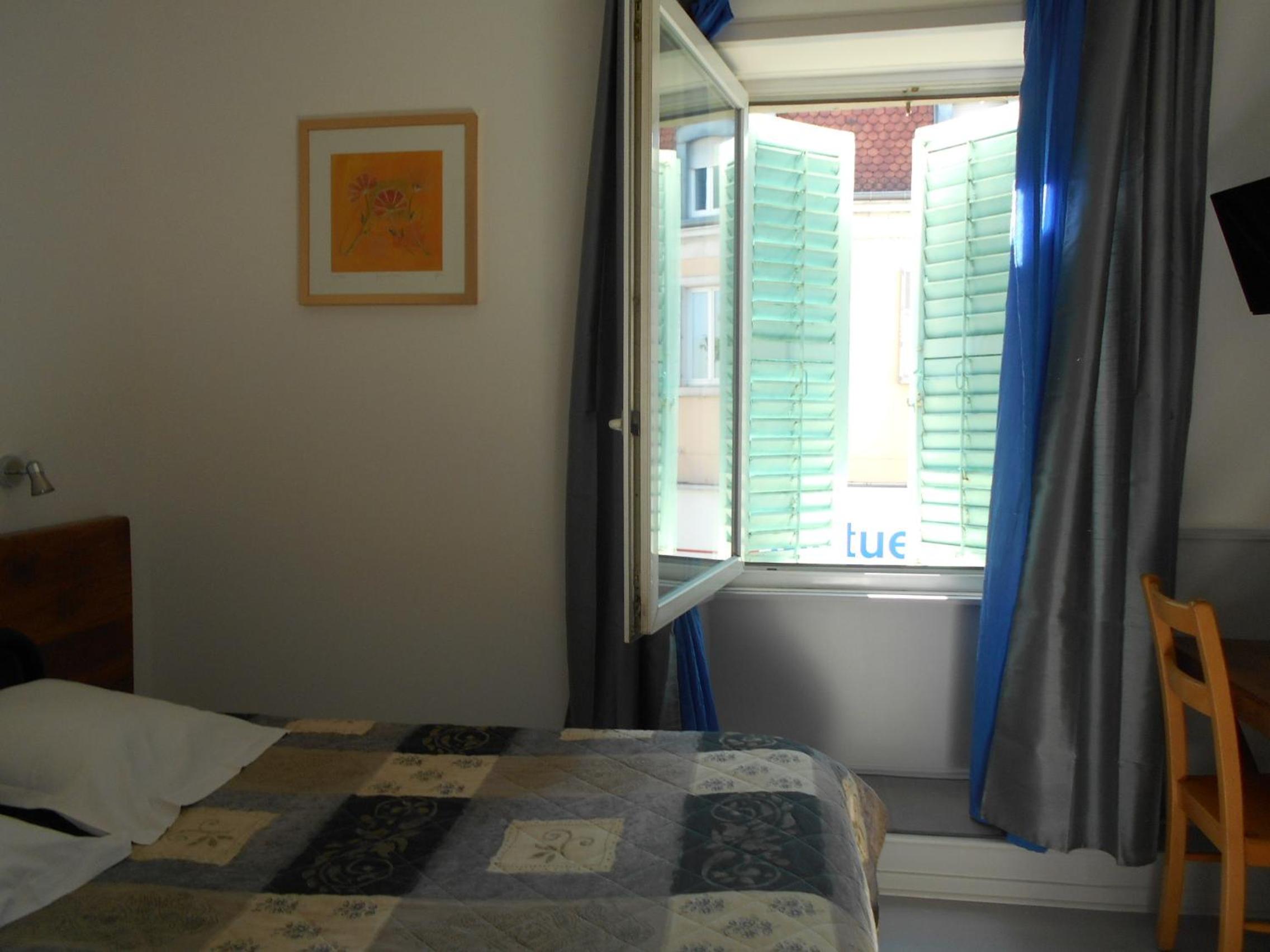 Budget Double Room photo 2