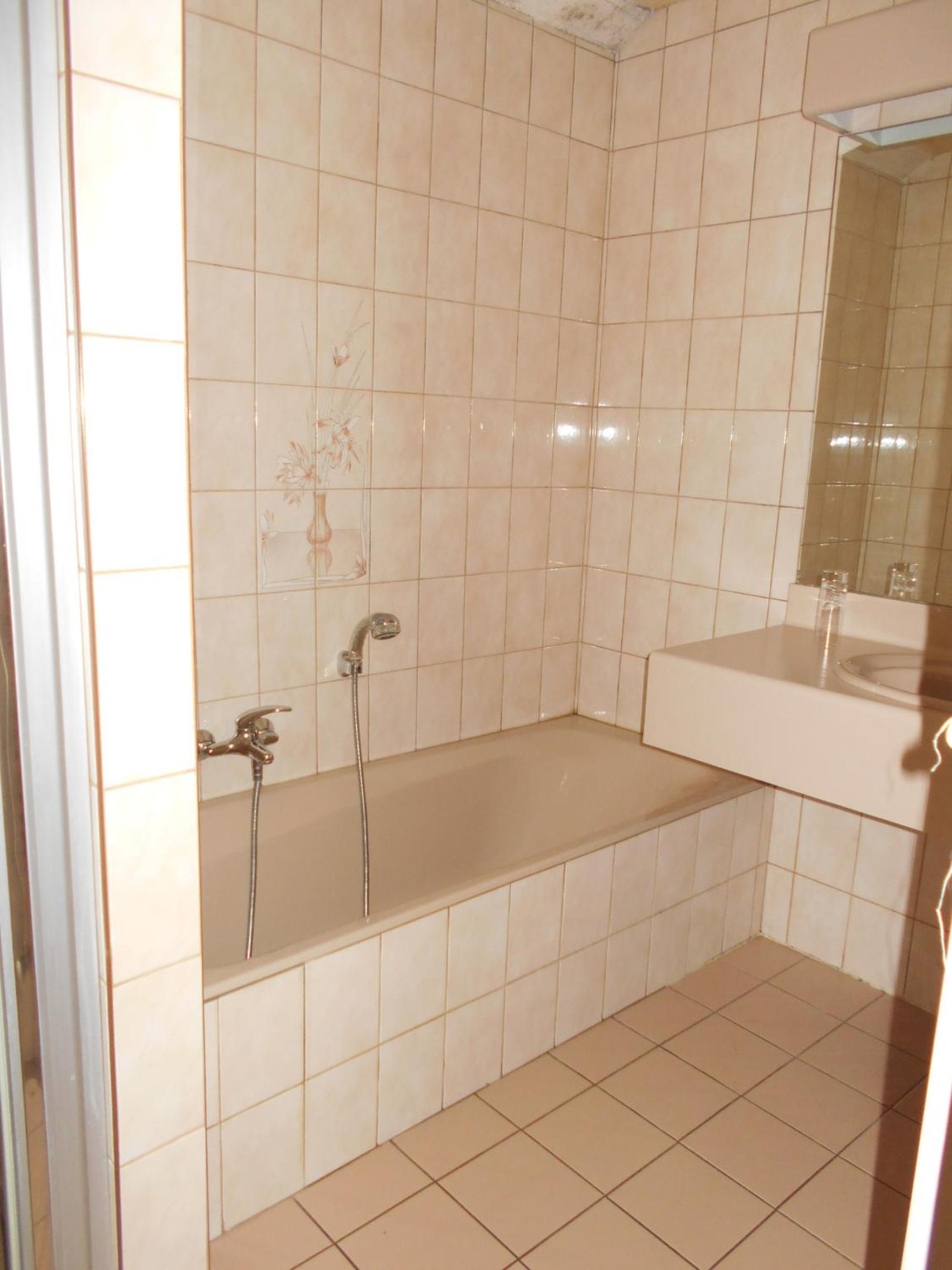 Triple Room with Bath photo 3