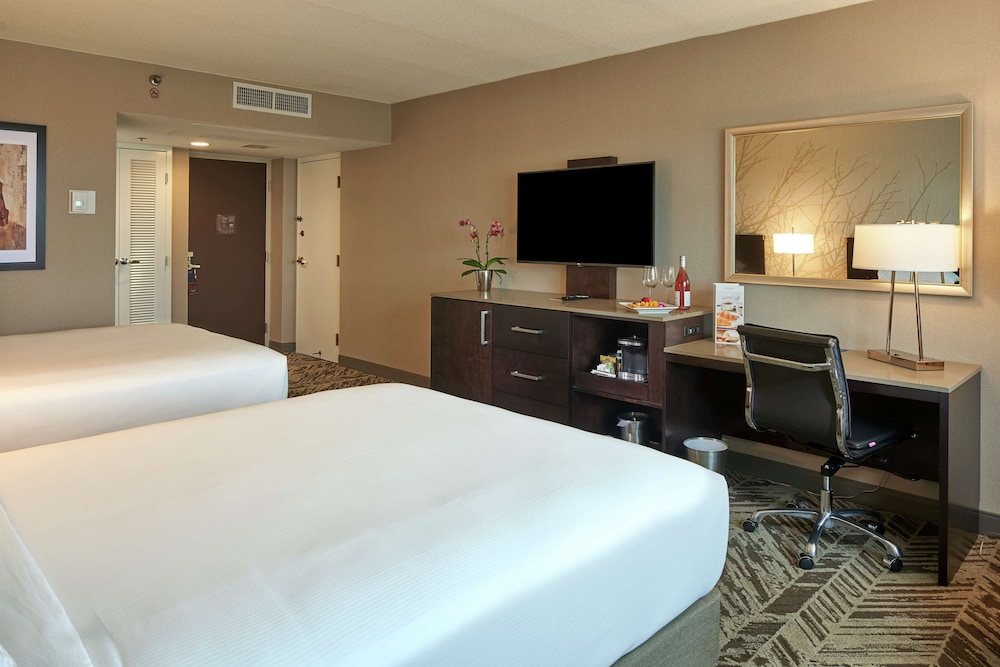 Room, 2 Queen Beds, Accessible - Photo 1