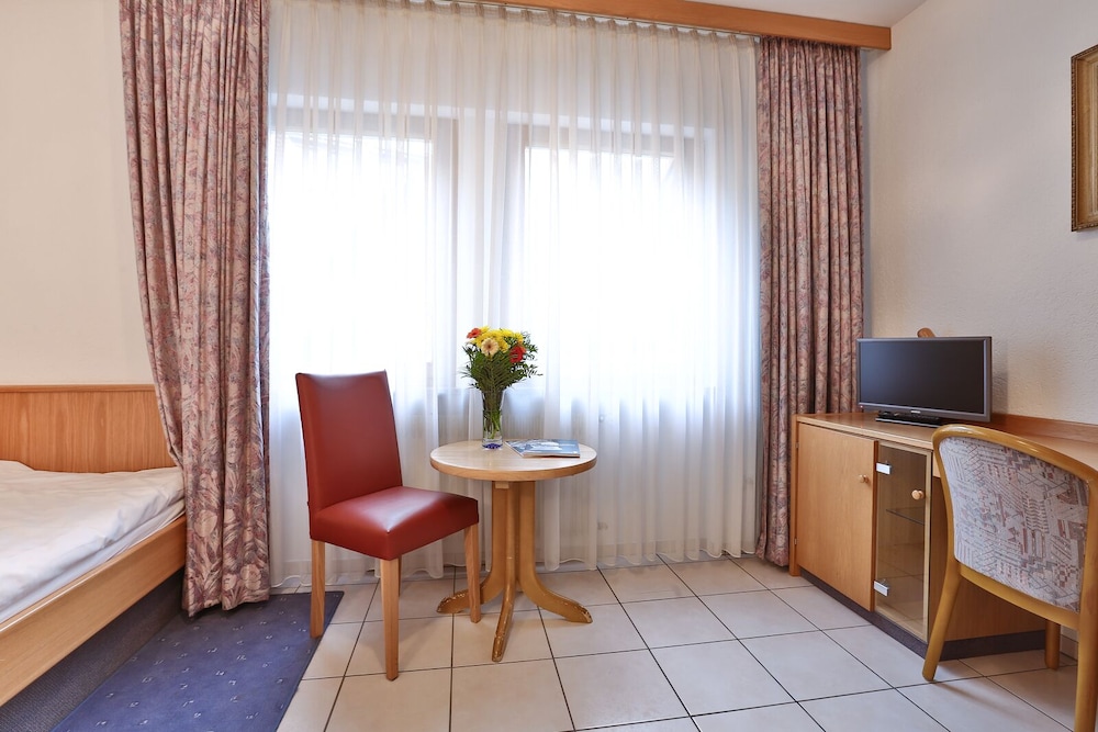 Single Room photo 3