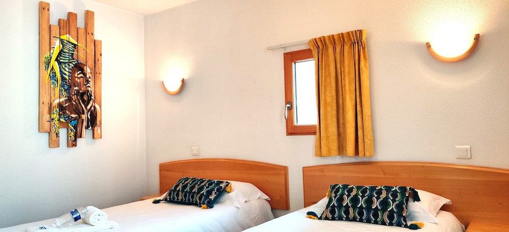 Standard Twin Room photo 3