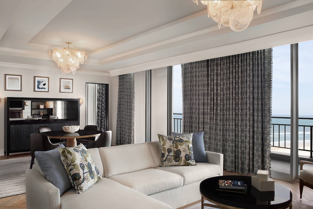 Club Suite, 1 Bedroom, Oceanfront - Photo 3