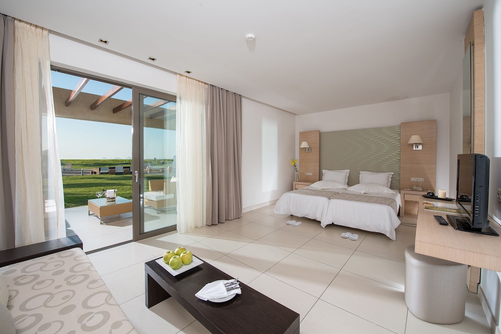Executive One Bedroom Suite - Photo 1