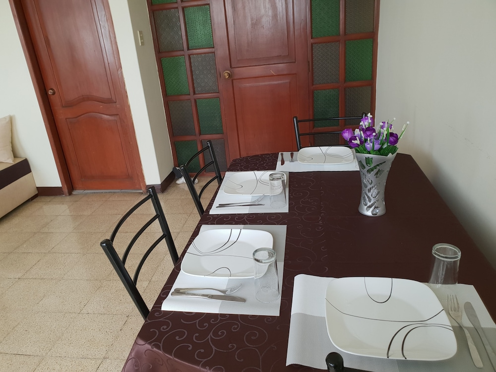 Classic Apartment, 3 Bedrooms, Non Smoking photo 1