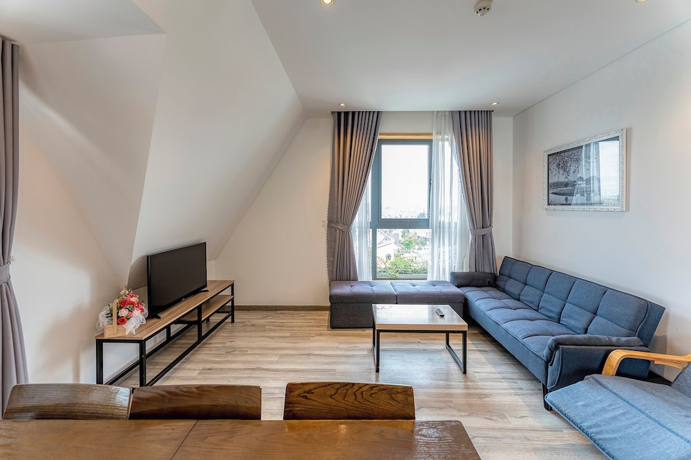 Family Apartment - Photo 17