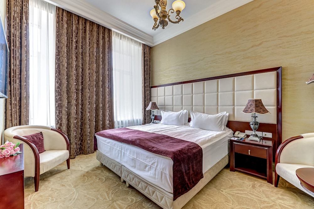 Standard Double or Twin Room photo 1