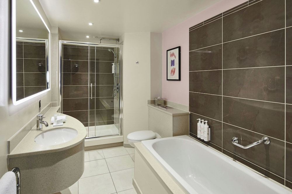 City View Deluxe Double Double Room, 2 Double beds - Photo 10