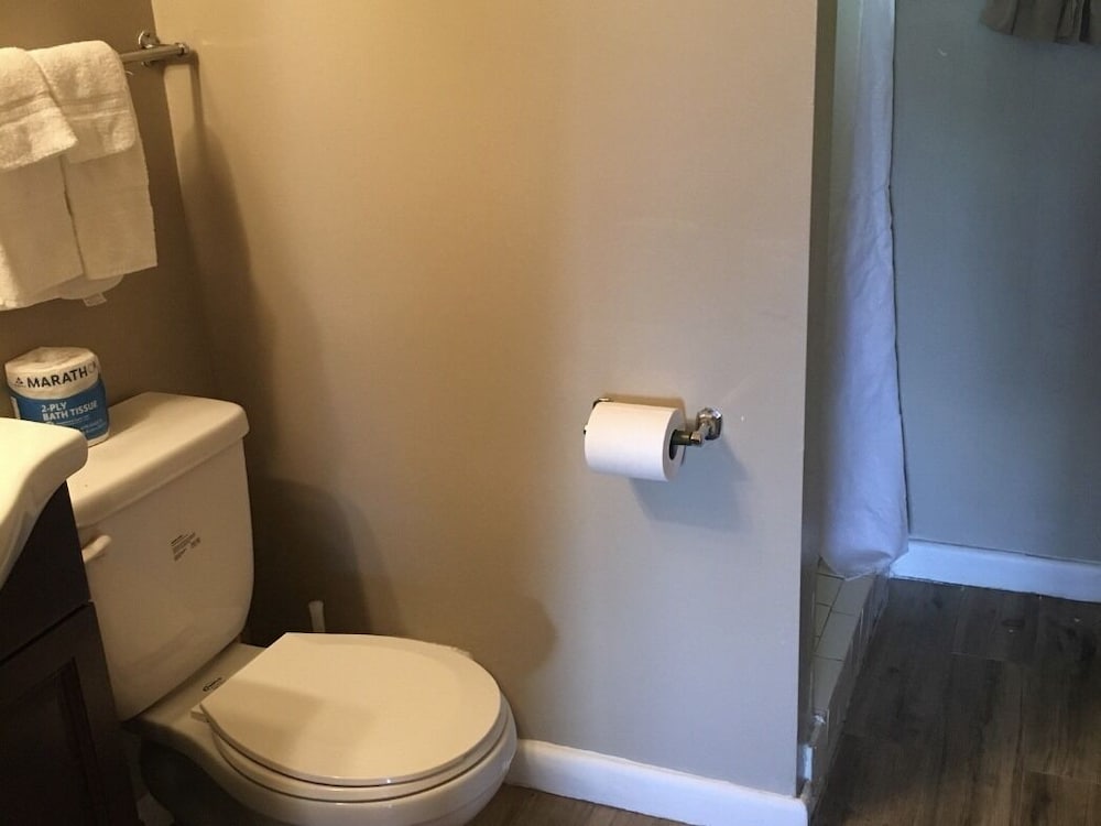 Standard Double Room, Private Bathroom (Two Queen/Kitchenette) photo 2