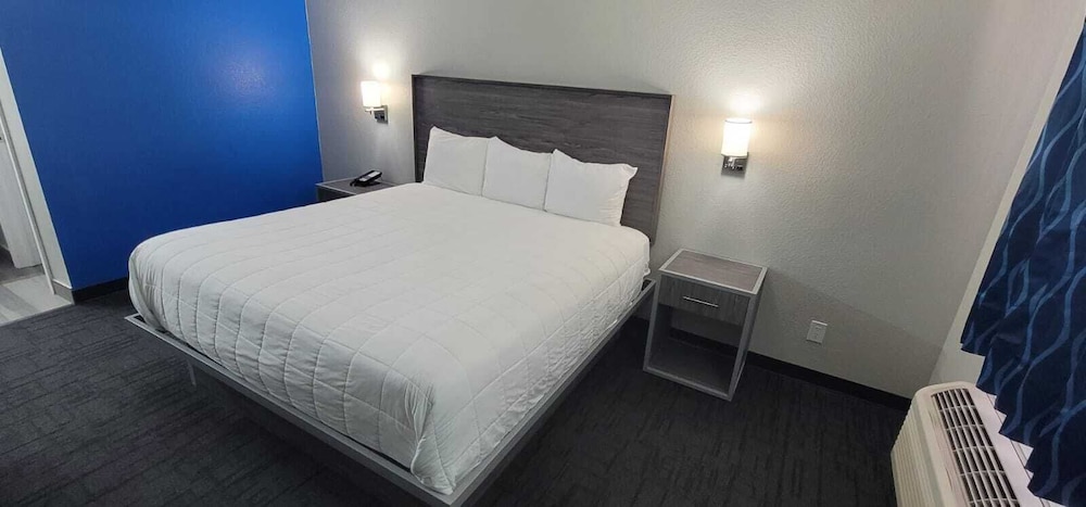 Deluxe Room, 1 King Bed