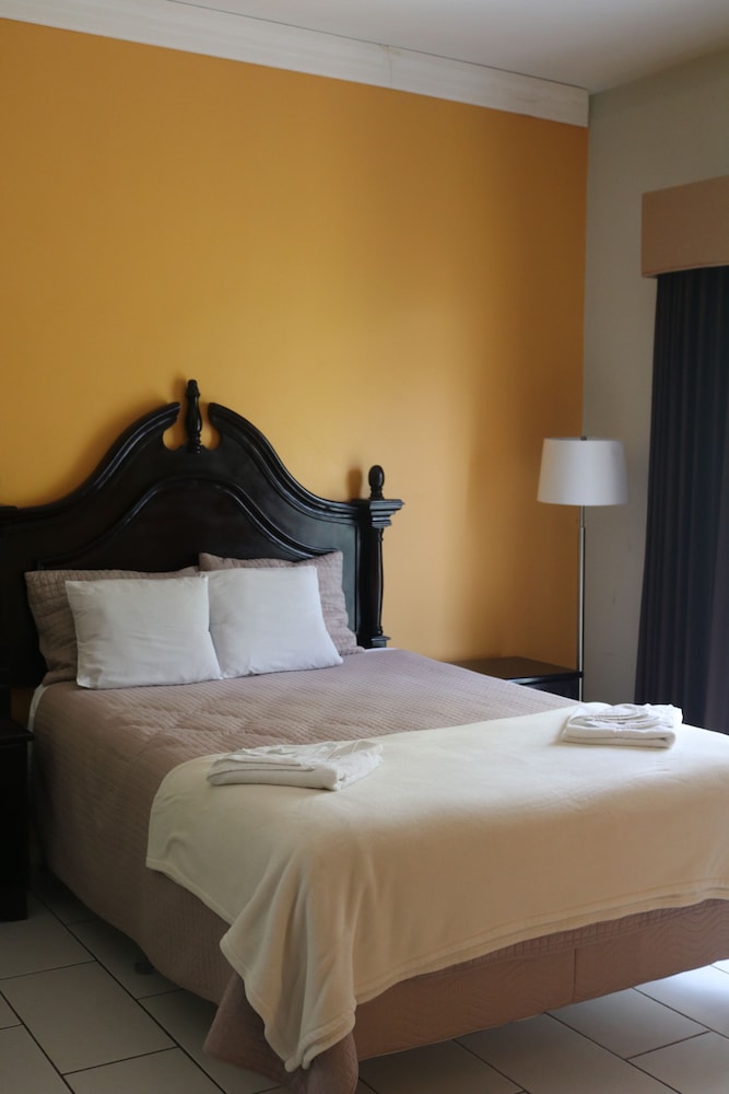 Junior Suite, 1 King Bed, Non Smoking