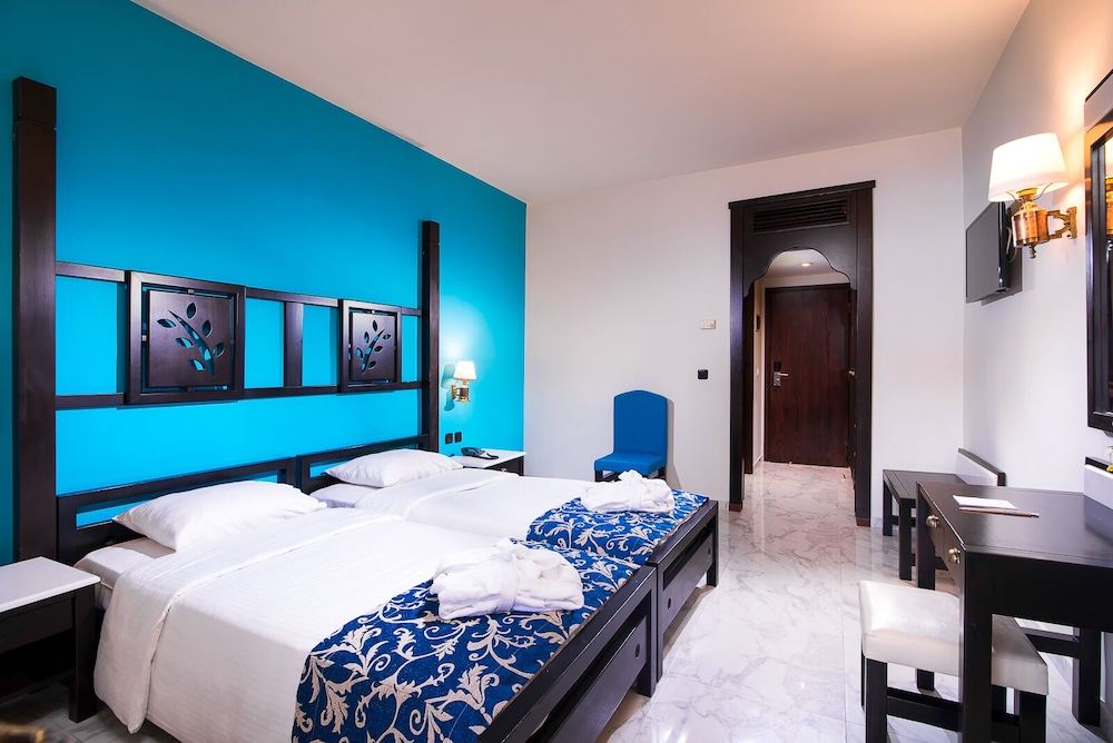 Standard Double Room - Photo 4