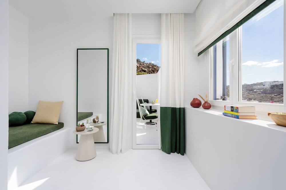 Standard Double Room - Photo 13