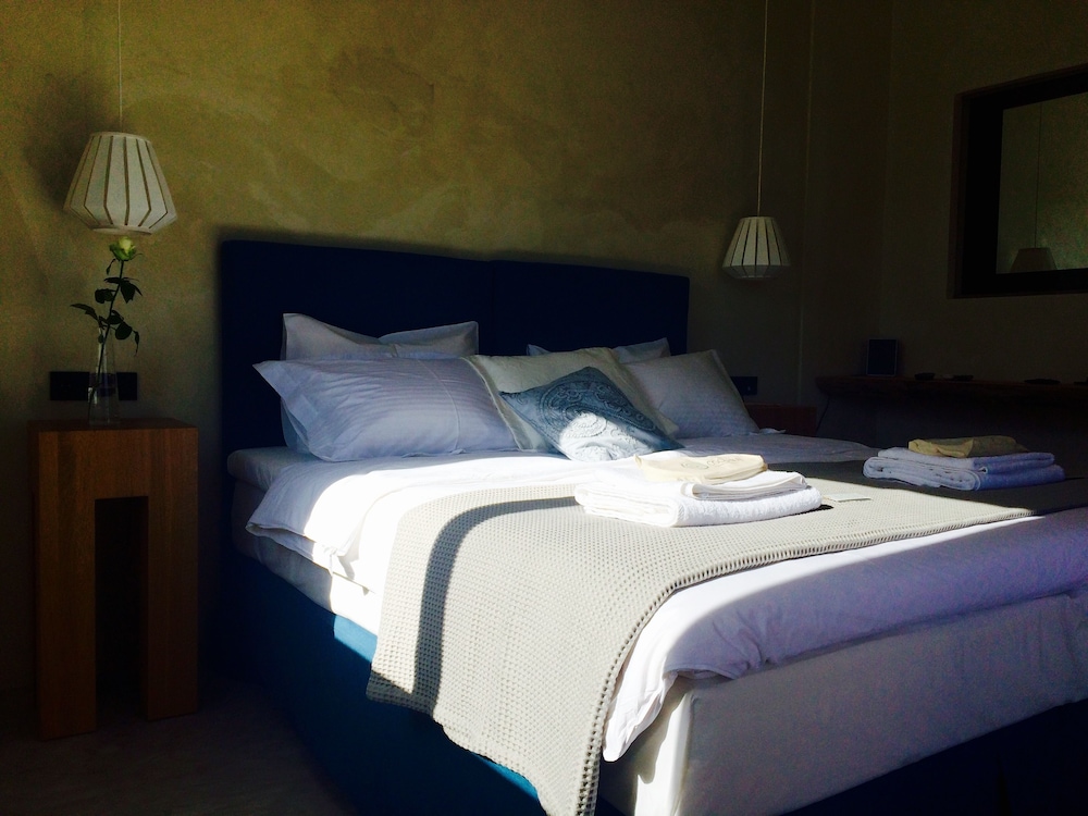 Villa photo 1