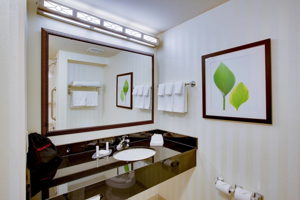 Room, 2 Queen Beds (Mobility/Hearing Access, Transf Shwr) - Photo 4