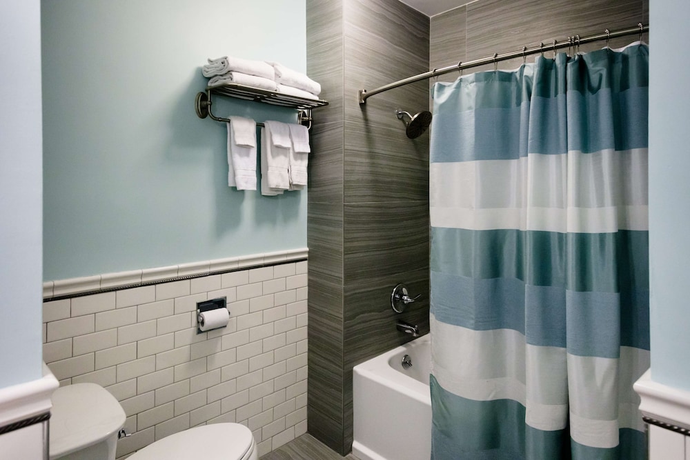 Deluxe Room, 2 Double Beds - Photo 11
