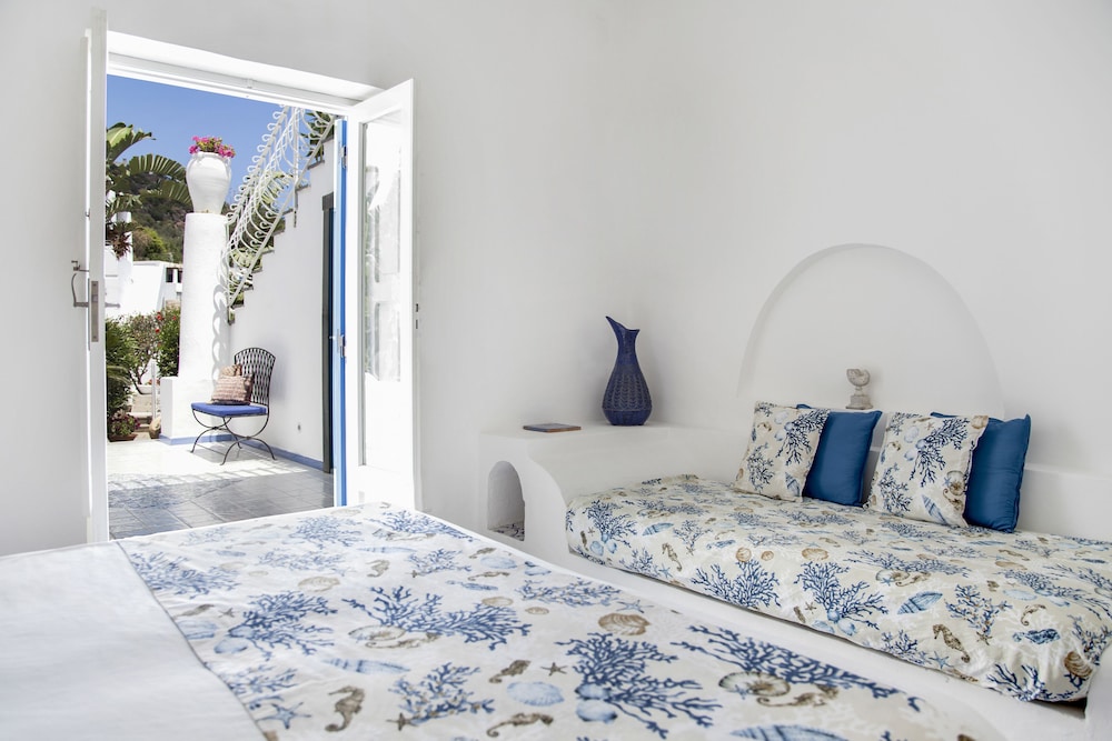 Classic Room, 1 Double or 2 Twin Beds