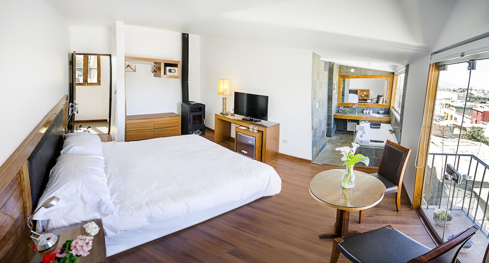 Deluxe Double Room, 1 Double Bed - Photo 1