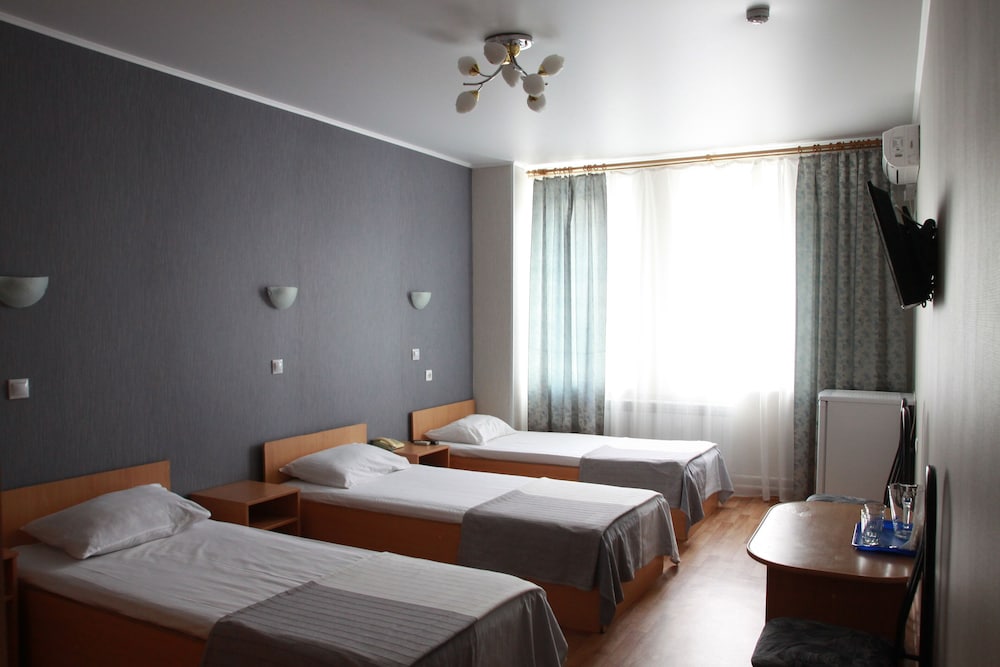 Economy Triple Room