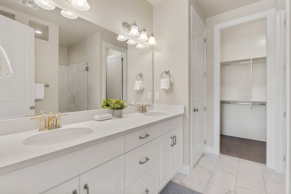 Standard Room, Shared Bathroom, Ocean View photo 3